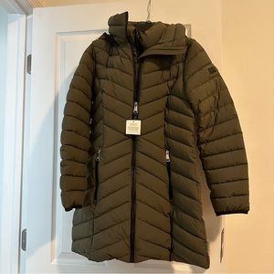 NWT DKNY Women's Bibbed Hooded Lightweight Puffer Coat XS Olive Brown